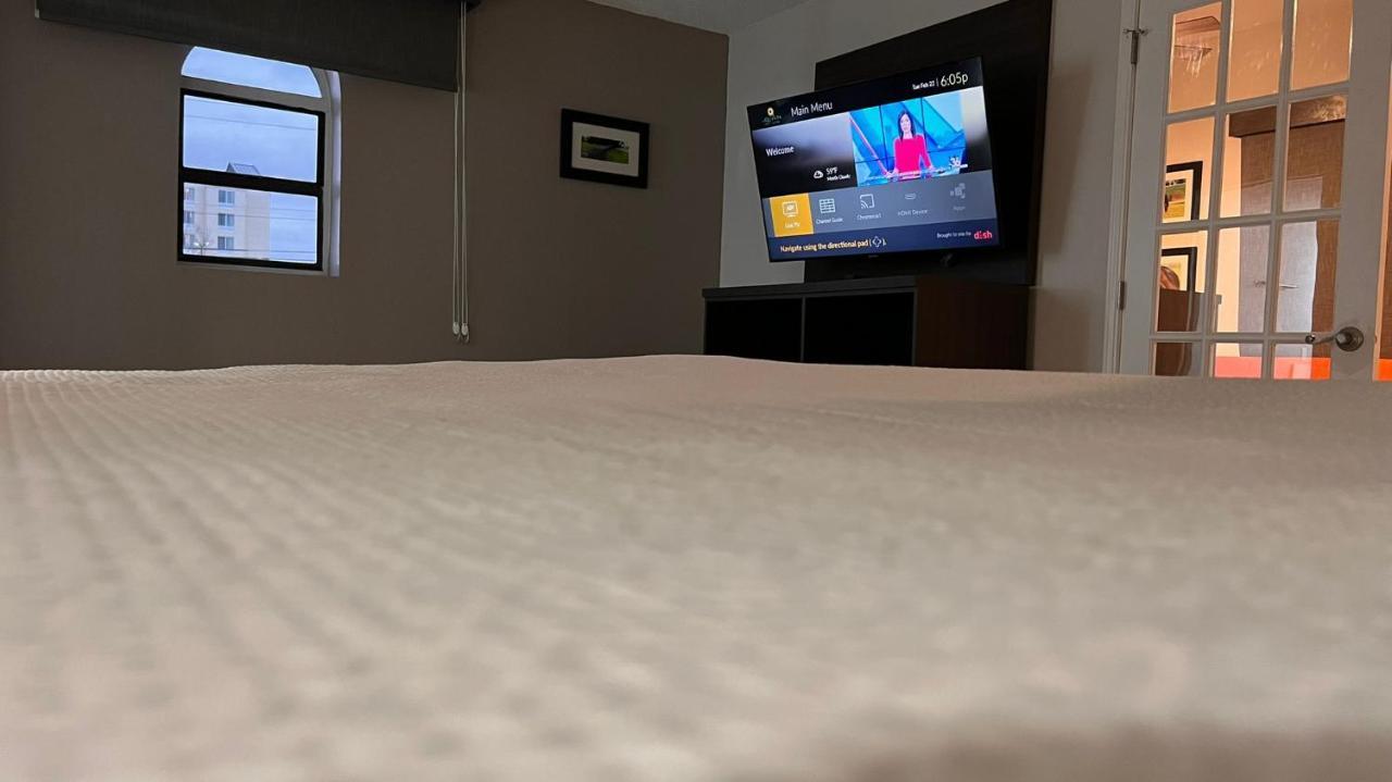 One-Bedroom King Suite - Non-Smoking,1259334583:JPEG