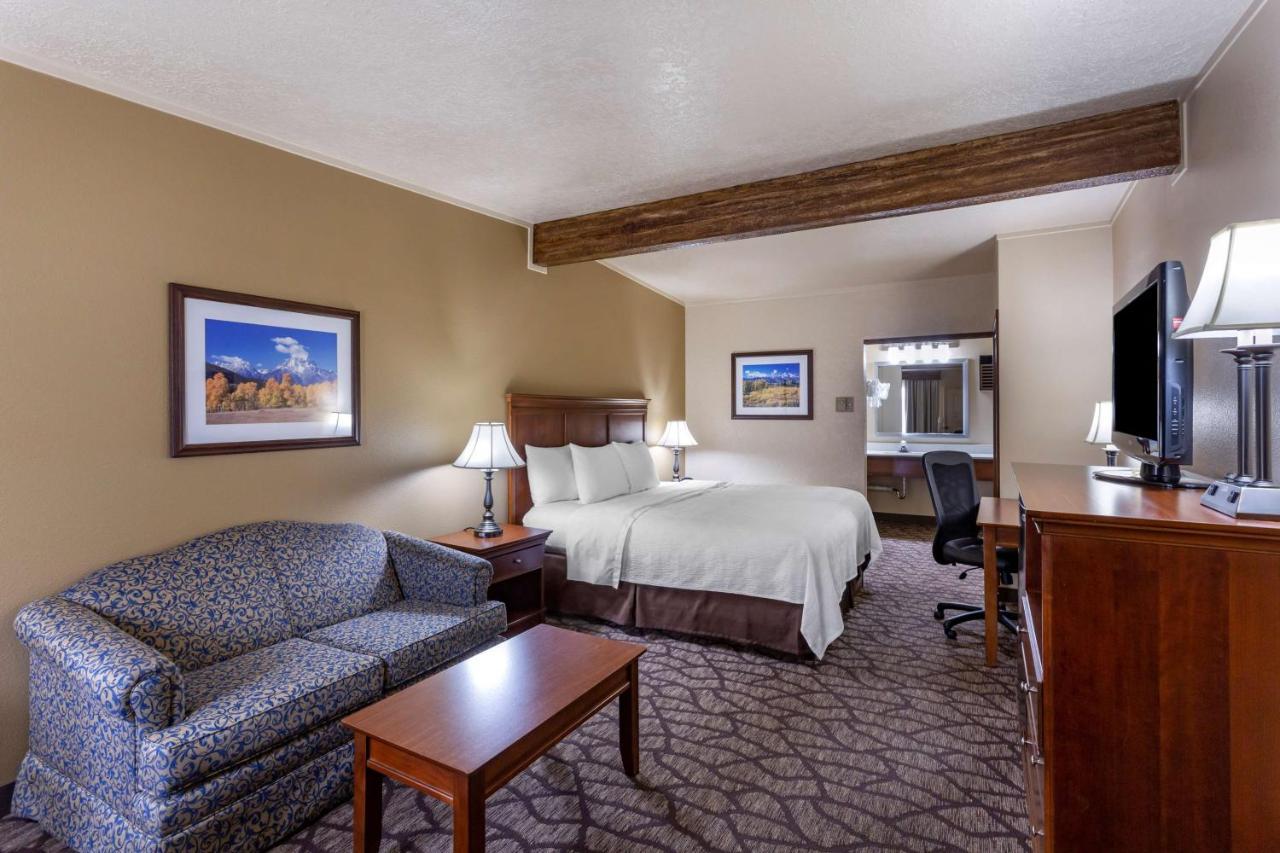 Standard King Room