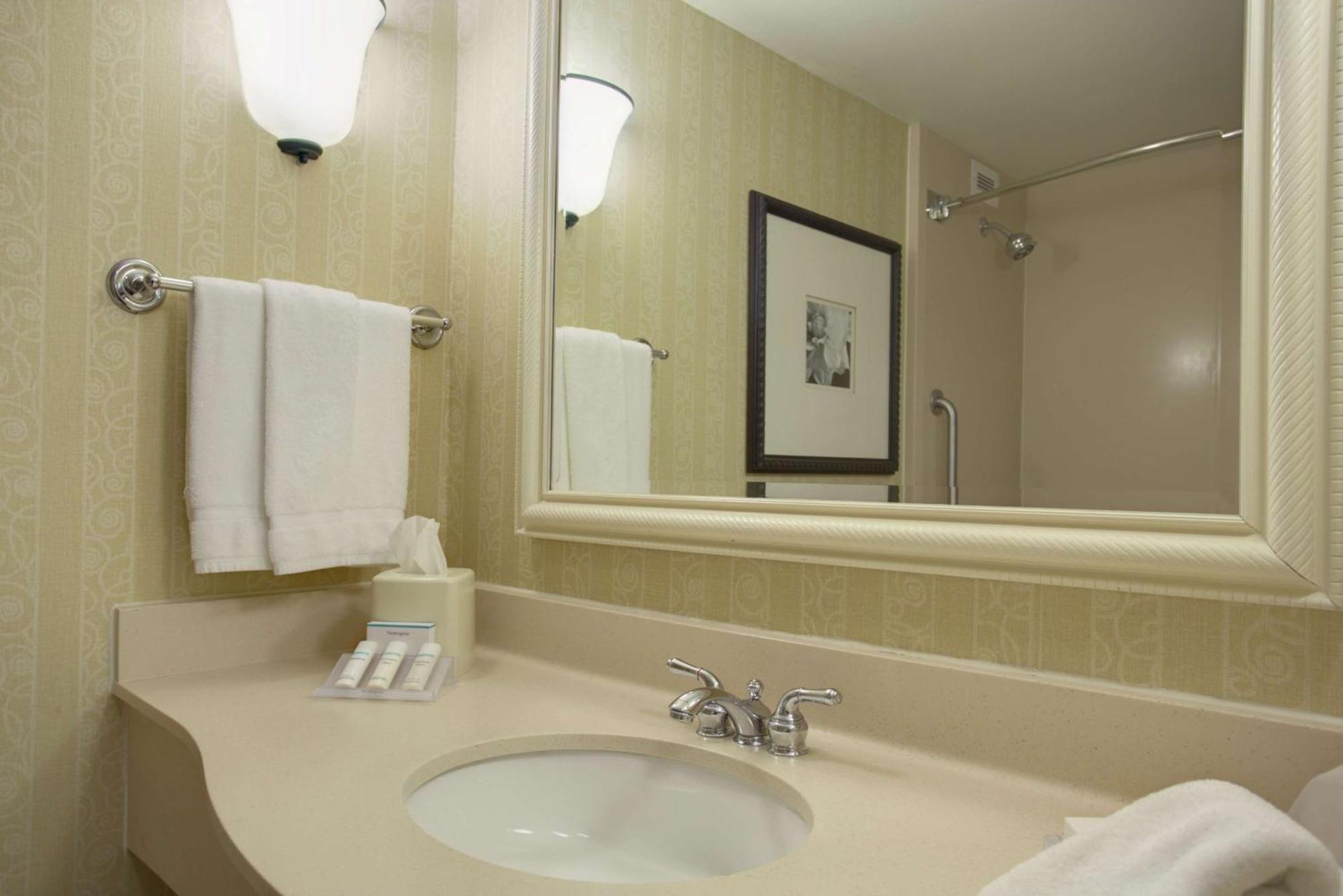 King Room with Sofa Bed and Whirlpool