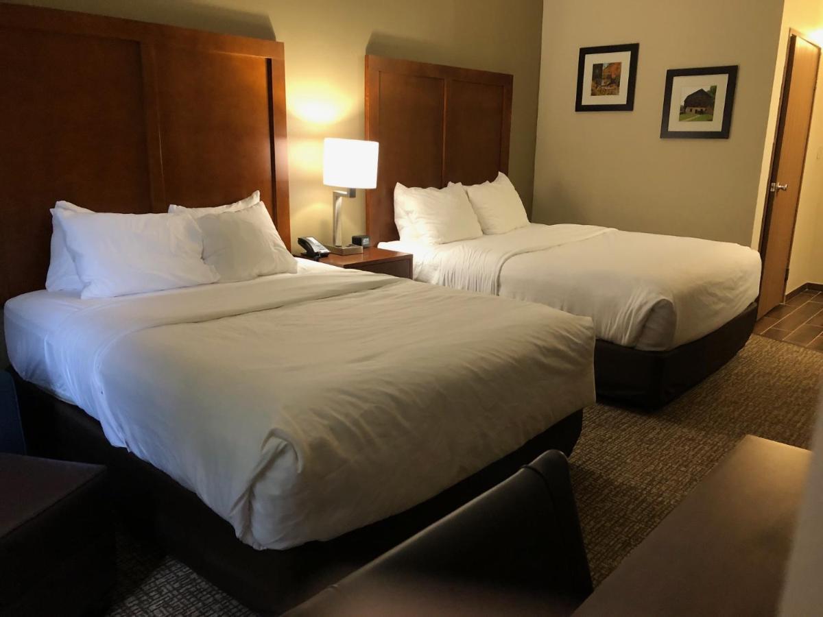 Queen Room with Two Queen Beds - Non-Smoking