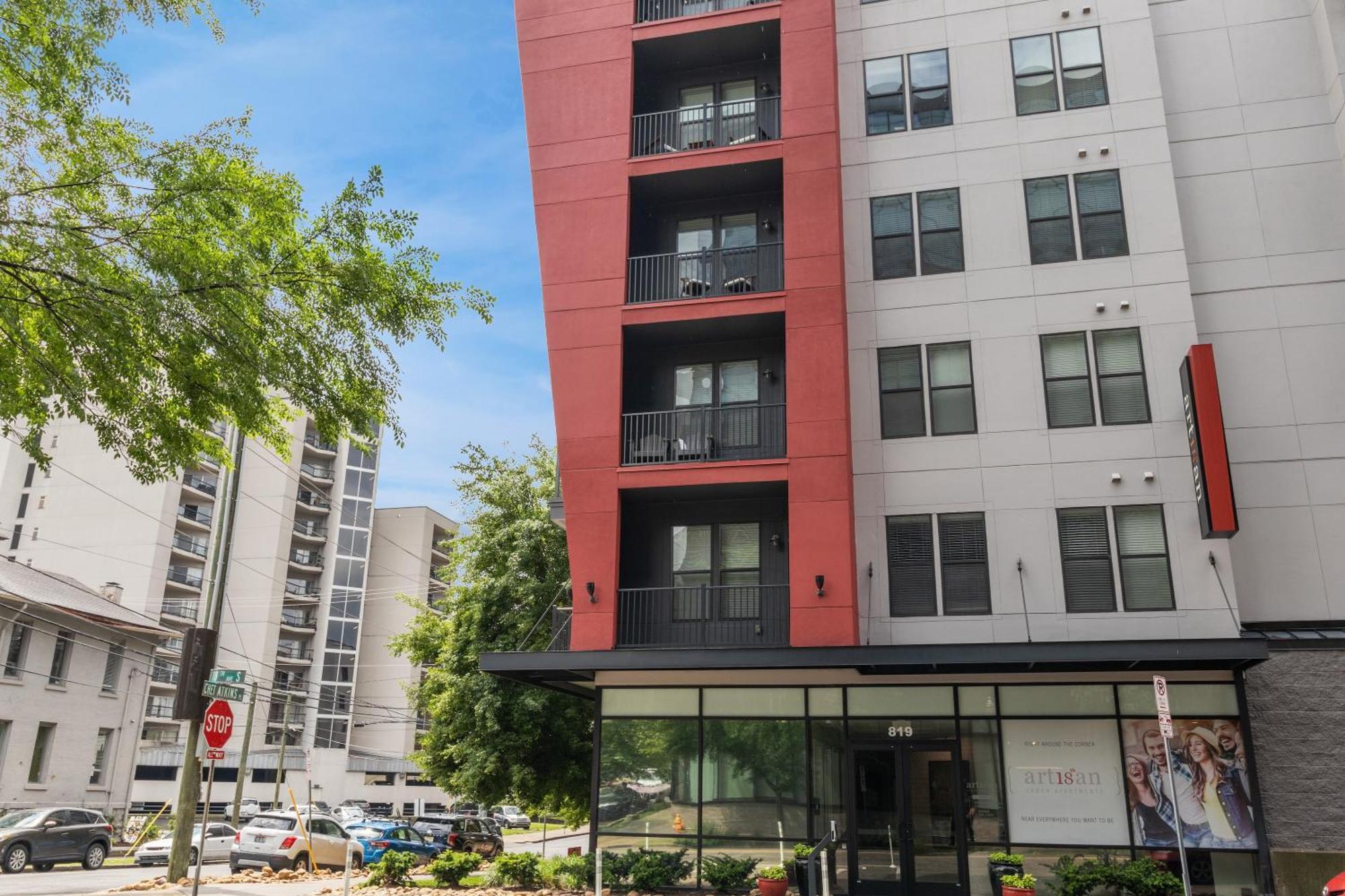 One-Bedroom Apartment (Self Check-in with Virtual Front Desk),1587334075:JPEG