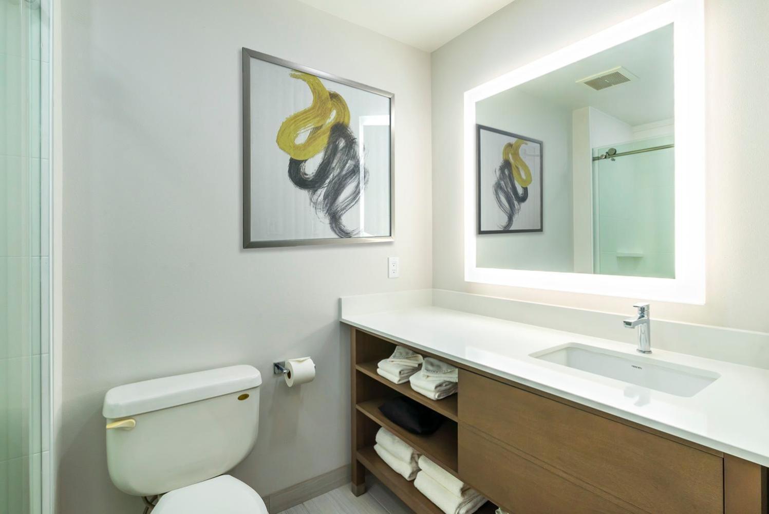 Superior Queen Room with Two Queen Beds - Non-Smoking