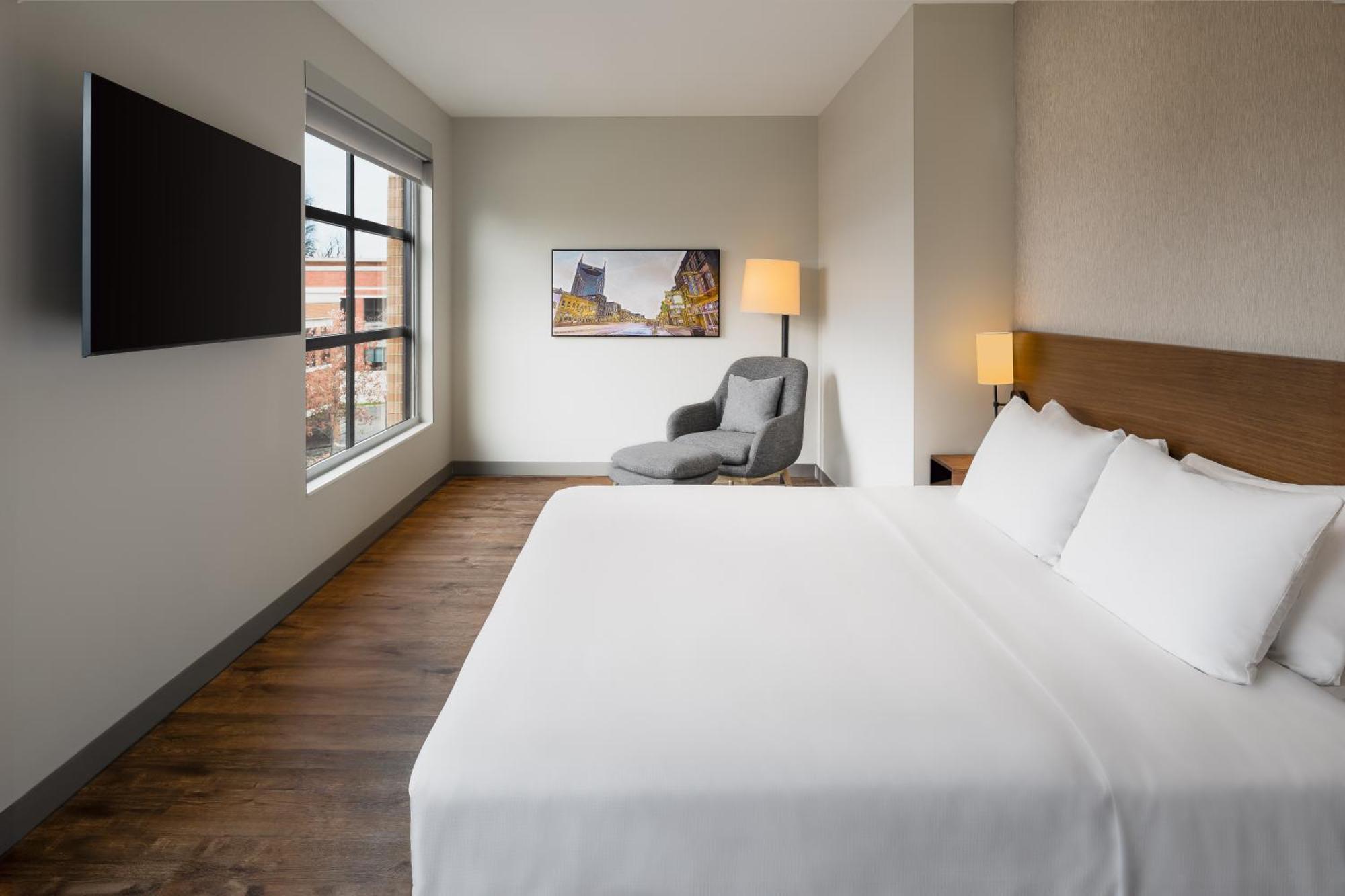 King Suite with Sofa Bed and Accessible Tub