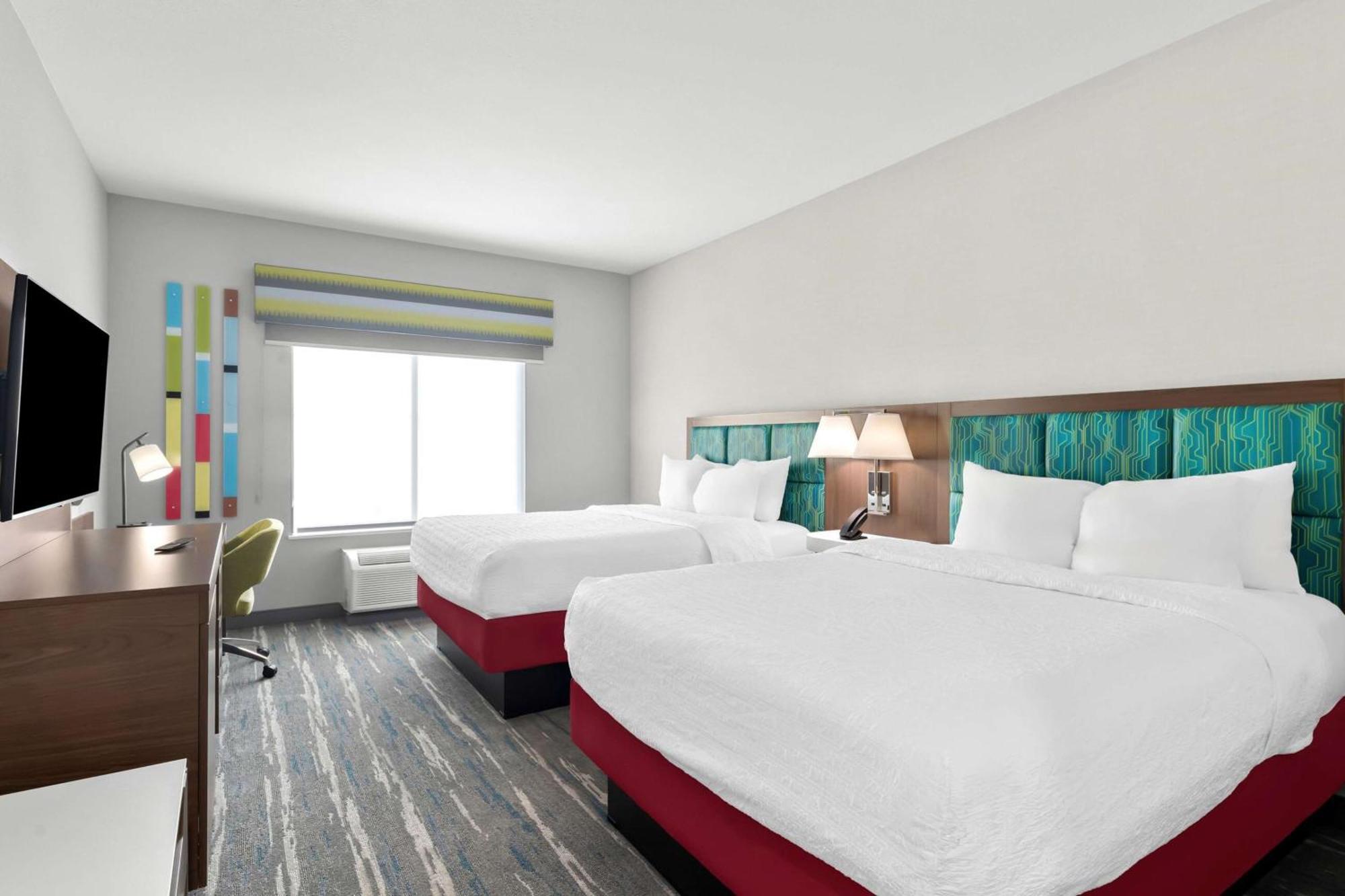 Queen Room with Two Queen Beds,1654985325:JPEG