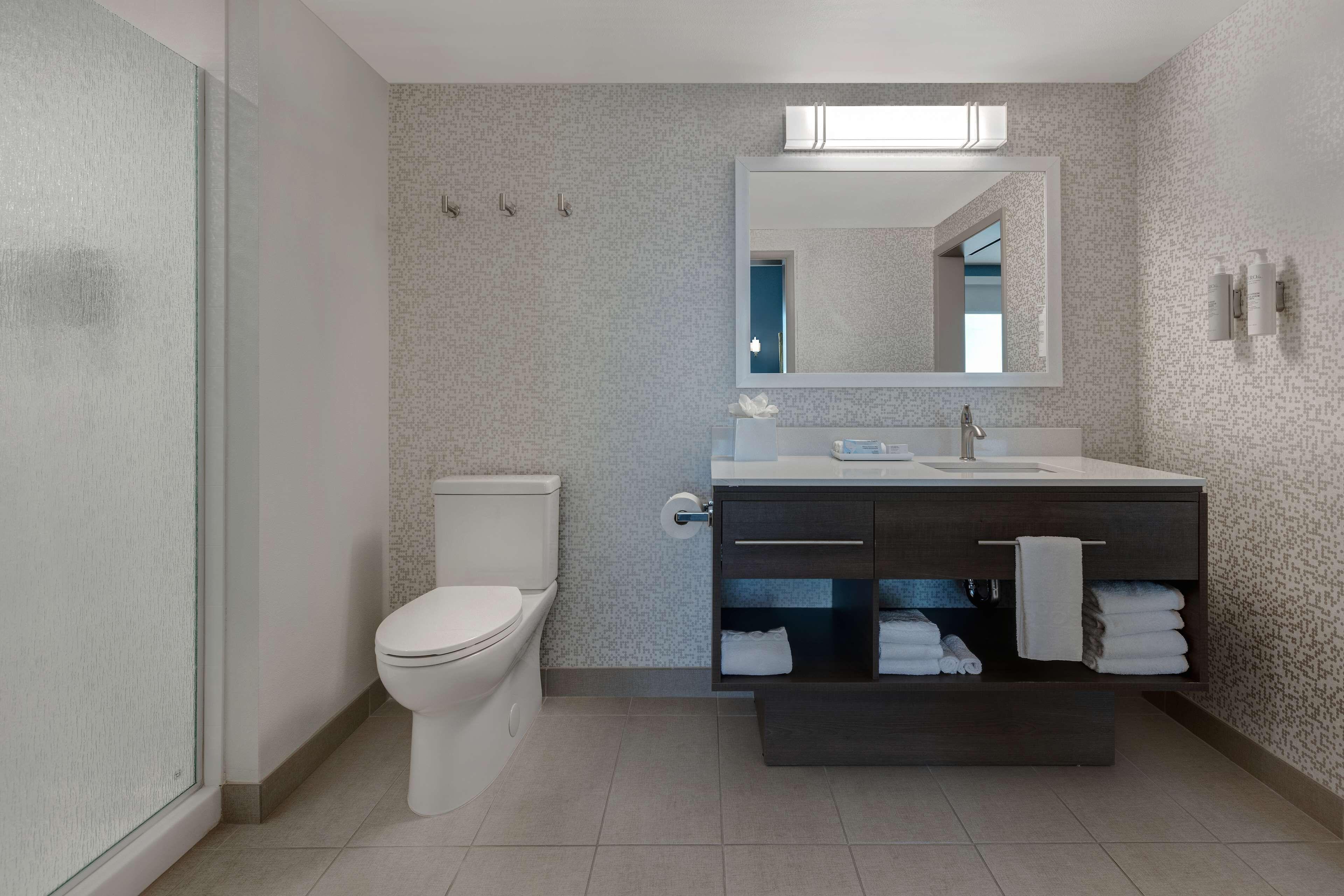 King Studio Suite