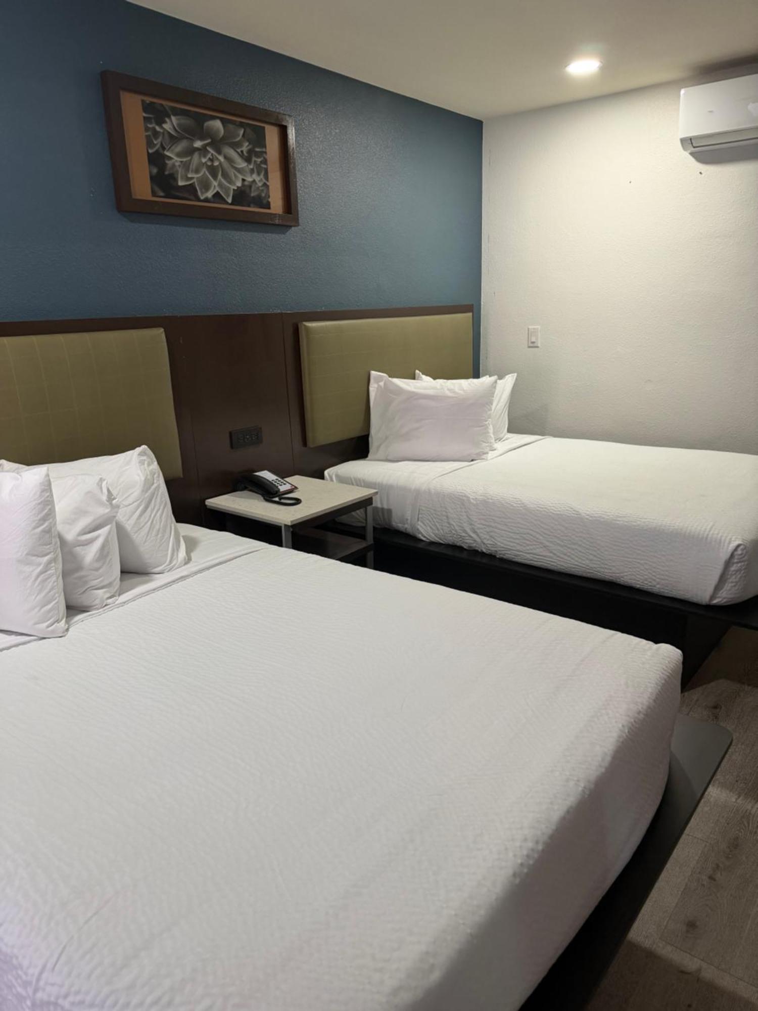 Queen Room Two Queen Beds Non-Smoking
