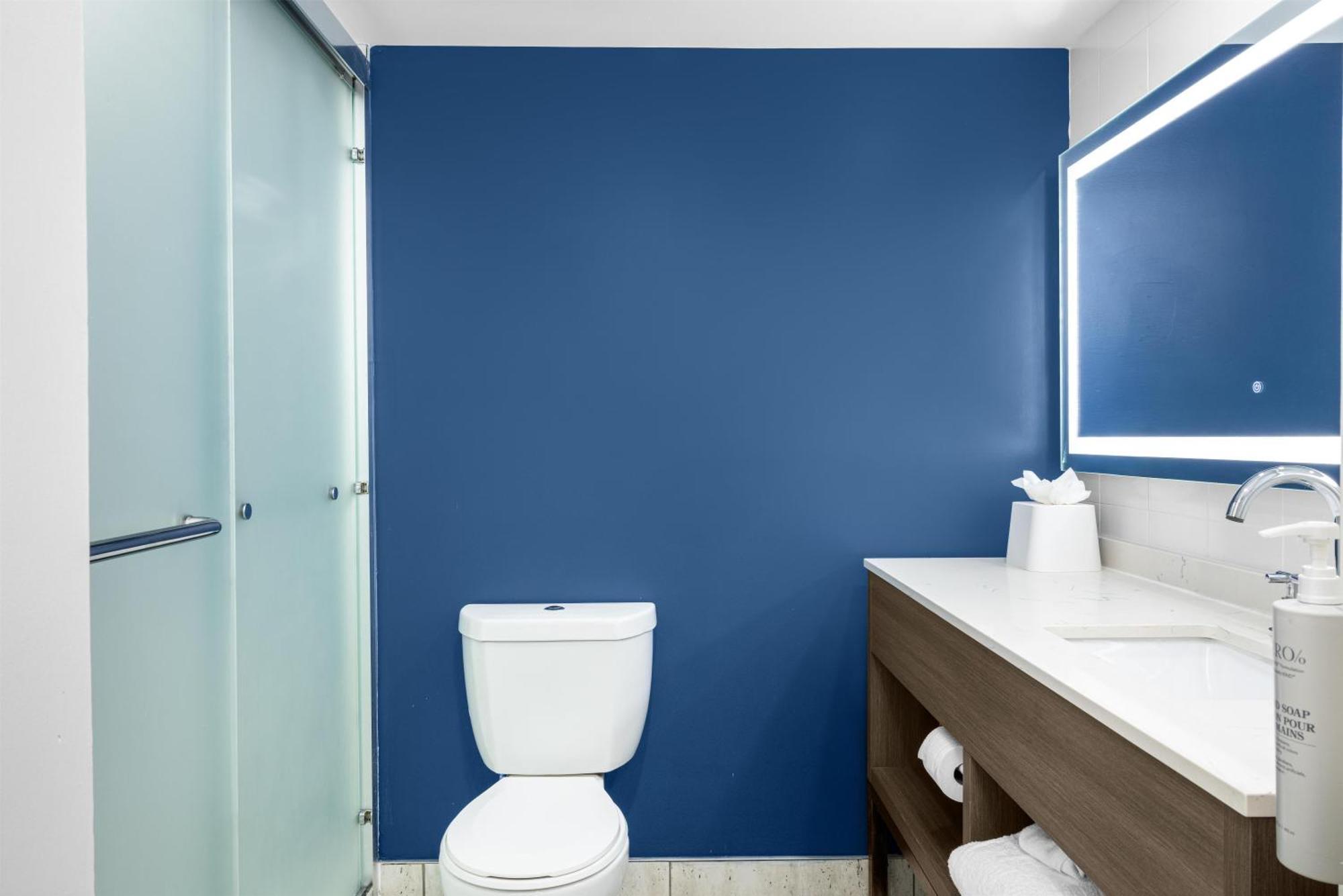 Oceanfront King Room,1758548486:JPEG