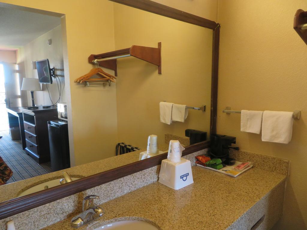 Double Room with Two Double Beds - Non-Smoking