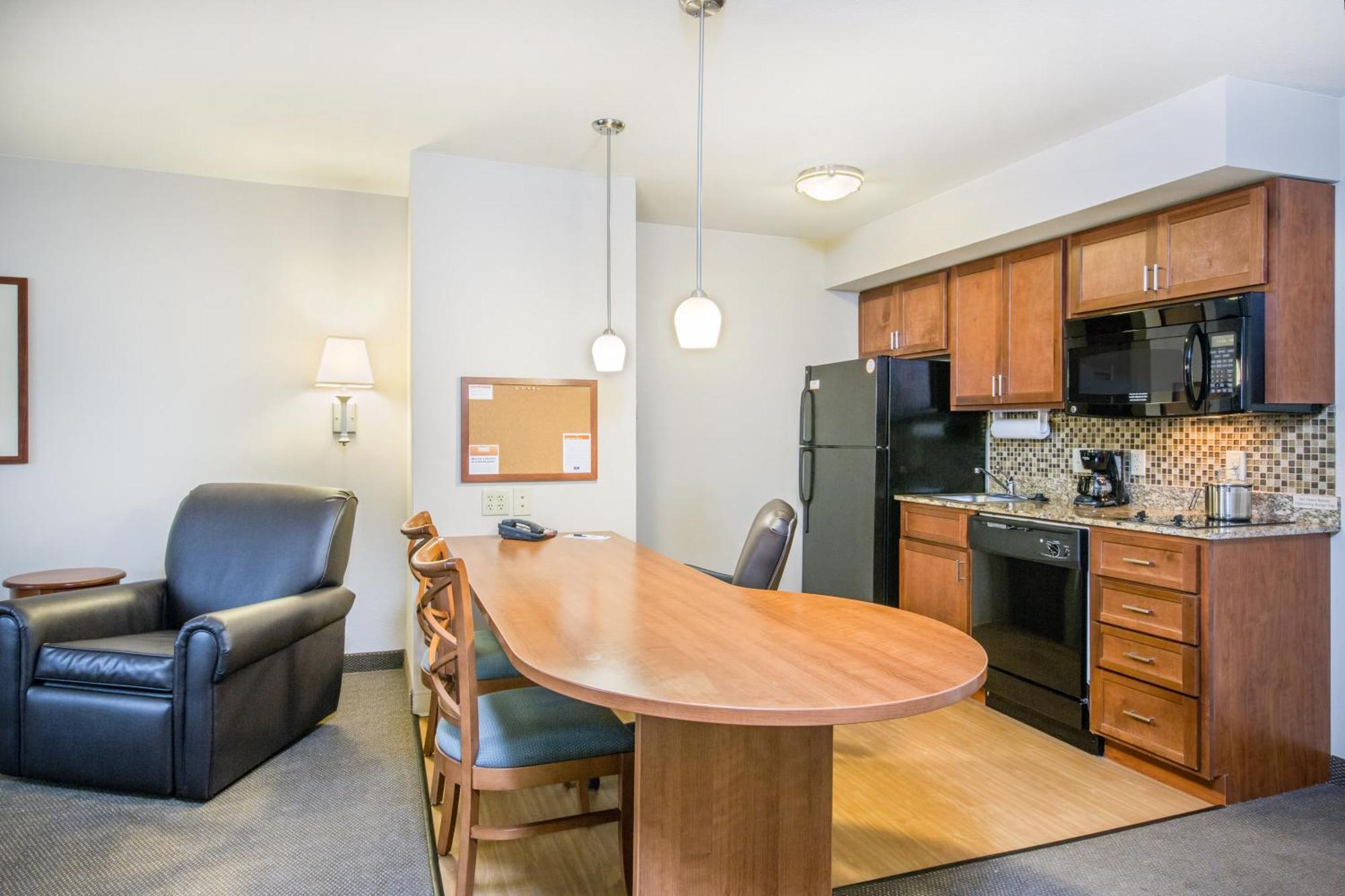 One-Bedroom King Suite