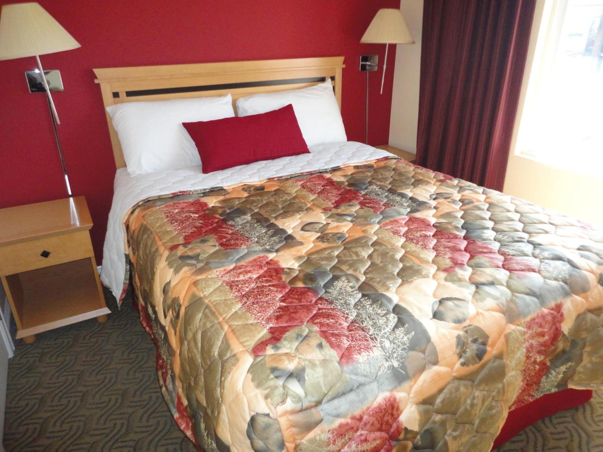 One-Bedroom Suite