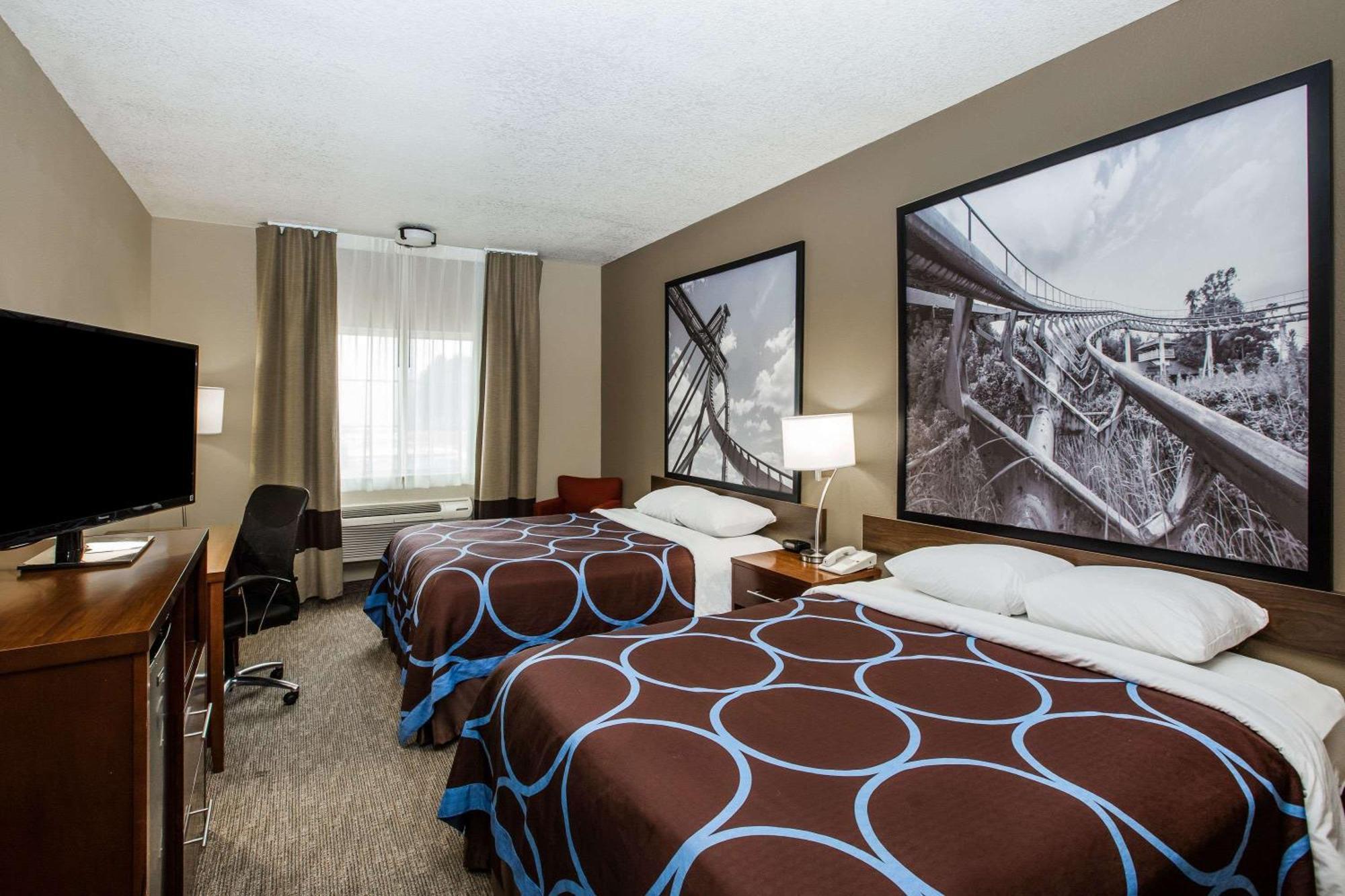 Queen Room with Two Queen Beds - Non-Smoking
