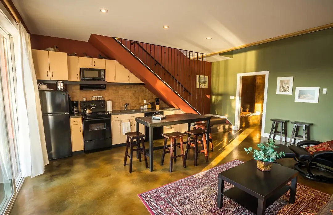Crooked Tree Guest Suites-1