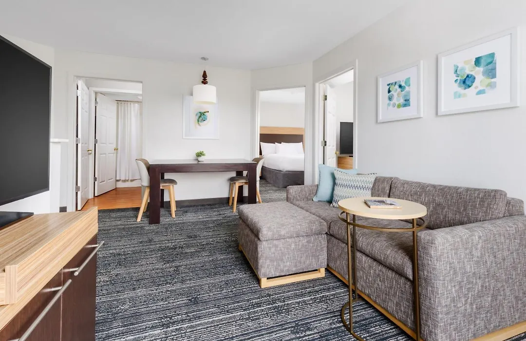 Towneplace Suites Manchester-Boston Regional Airport-1