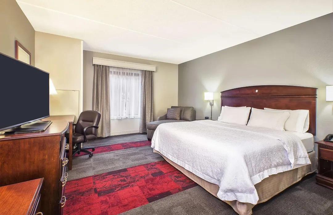 Hampton Inn & Suites Madison - West-1