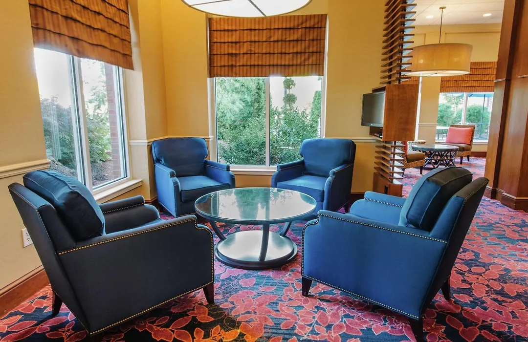Hilton Garden Inn Manchester Downtown-1