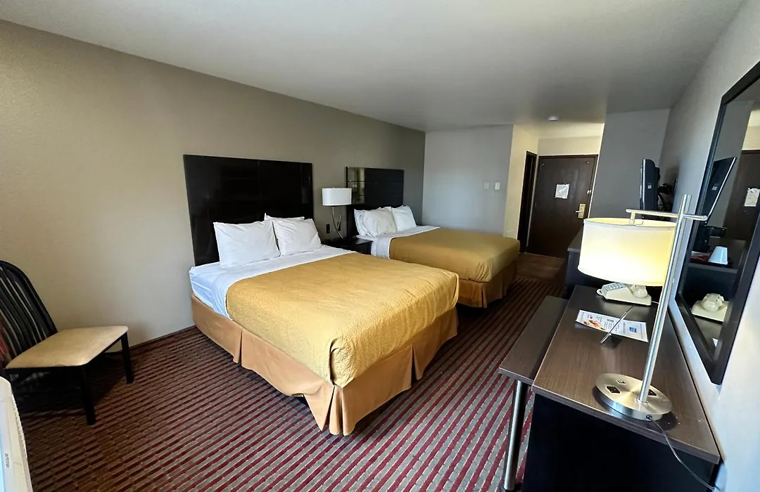 Rodeway Inn & Suites Madison East-1