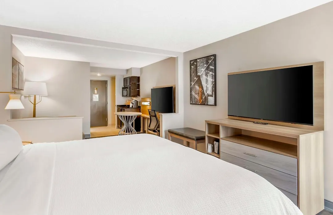 Best Western Plus Heritage Rail-South York/I-83-1