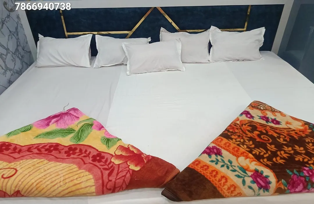 Hotel Dwarkadhish Tarapith-1
