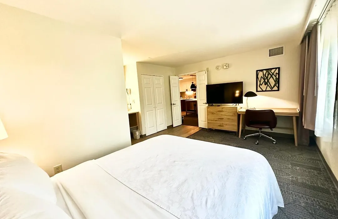 Staybridge Suites East Stroudsburg - Poconos By Ihg-1