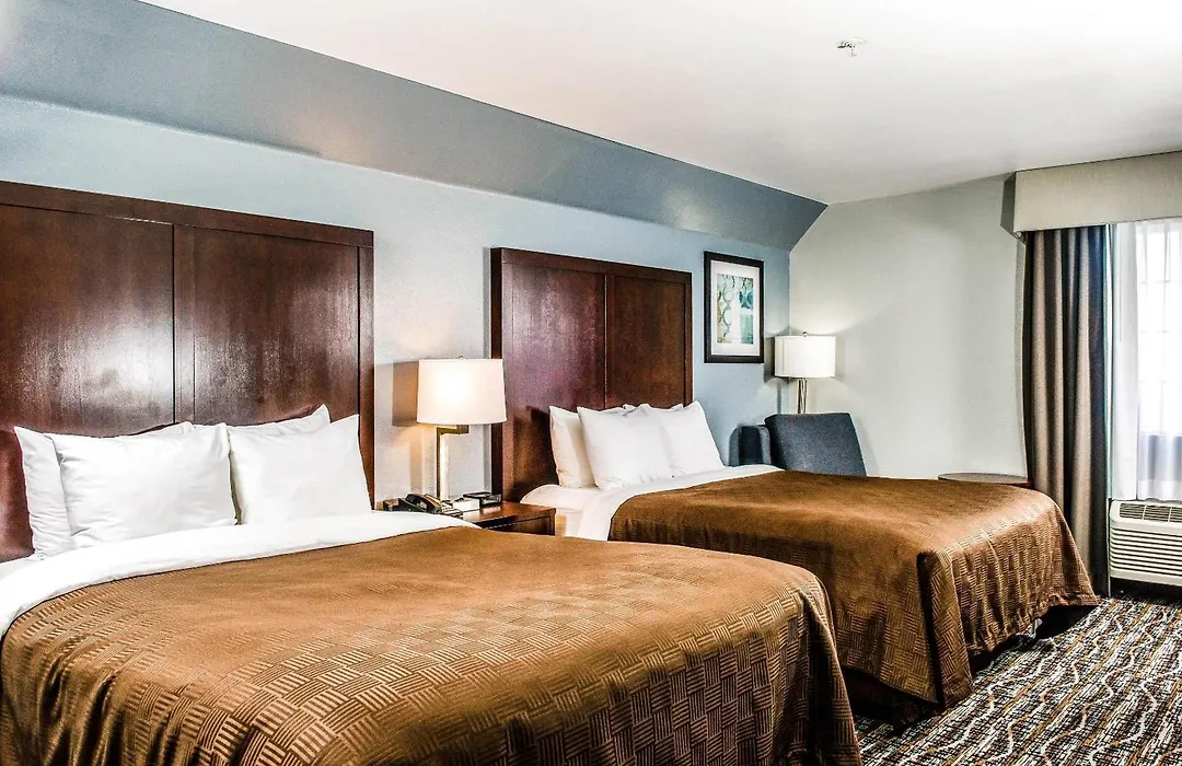 Clarion Hotel By Humboldt Bay-1