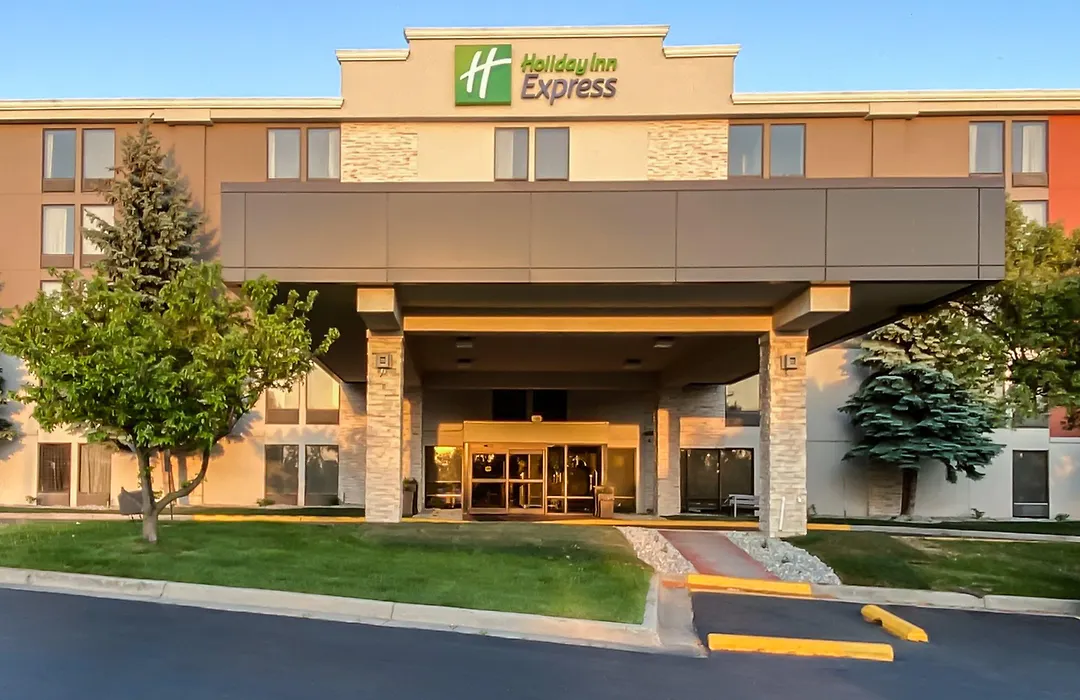 Holiday Inn Express Flint-Campus Area By Ihg-1