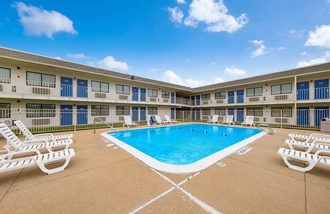 Motel 6-Greenville, Tx-1