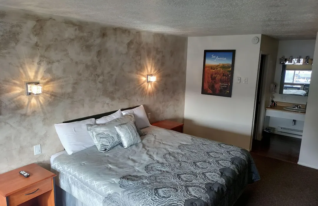 High Desert Inn-1