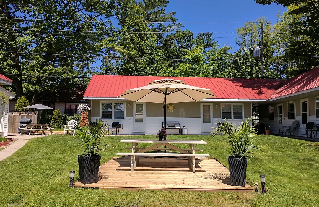 Balm Beach Resort And Motel-1