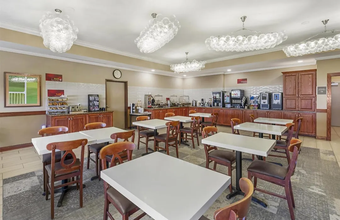 Best Western Plus Butterfield Inn-1