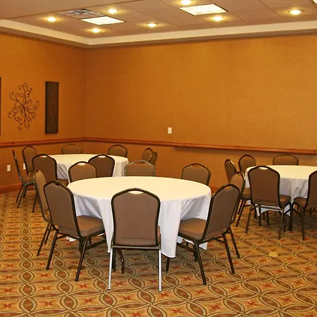 Hampton Inn & Suites Buffalo-2