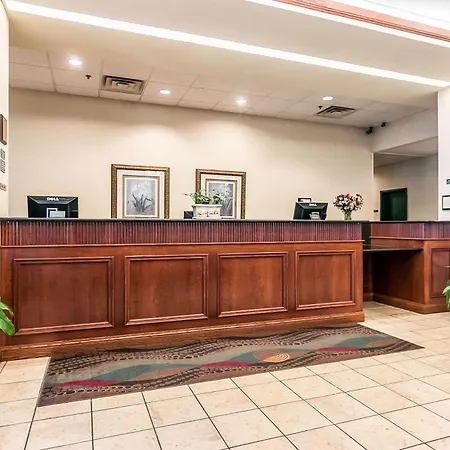 Clarion Suites At The Alliant Energy Center-2