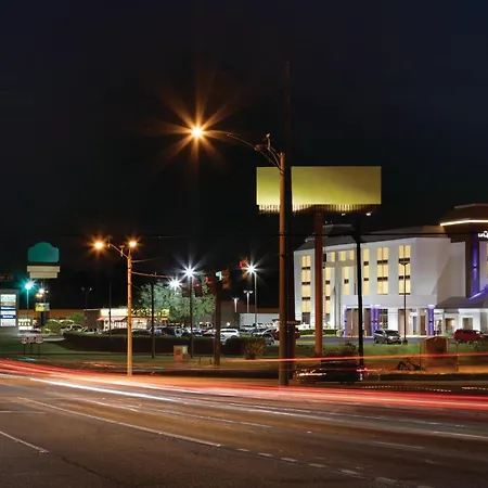 La Quinta Inn & Suites By Wyndham Dothan-3