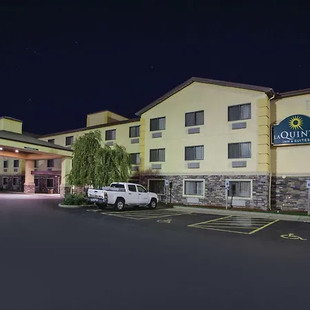 La Quinta By Wyndham Erie-3