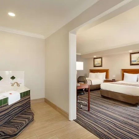 Days Inn By Wyndham Eureka Ca-3
