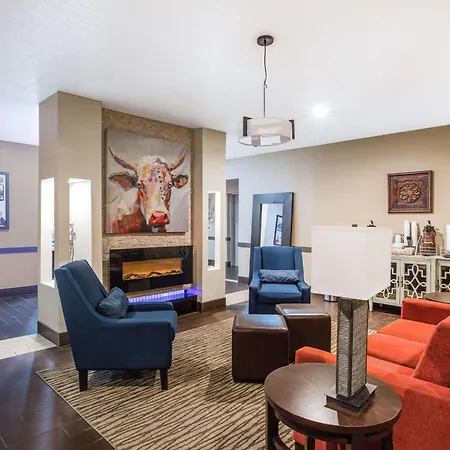 Super 8 By Wyndham Altoona-3