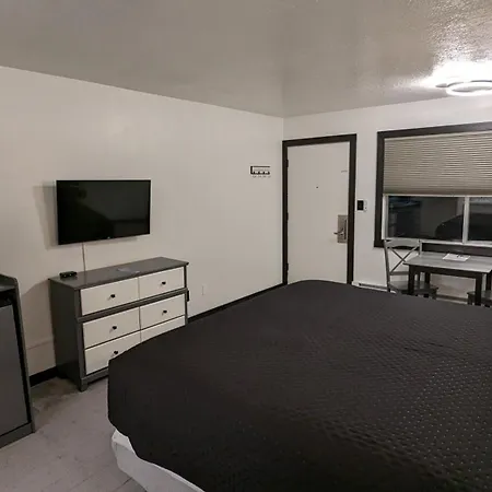 High Desert Inn-2