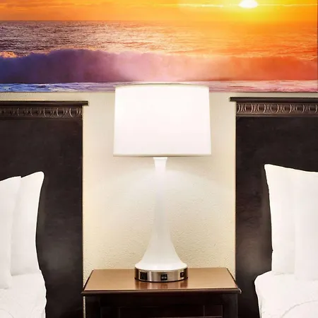 Days Inn By Wyndham Ocean City Oceanfront-3