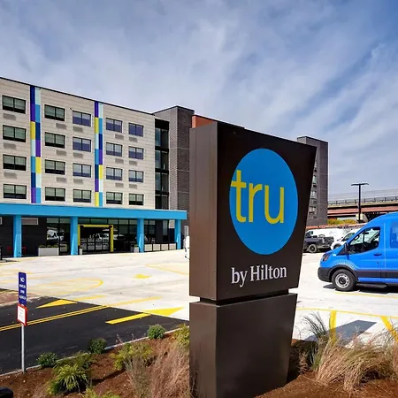 Tru By Hilton Manchester Downtown-3