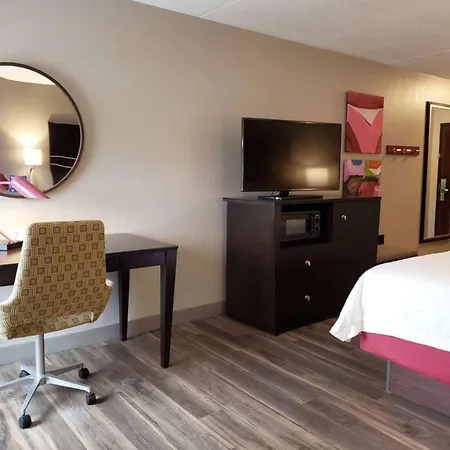 Hampton Inn Greensburg-3