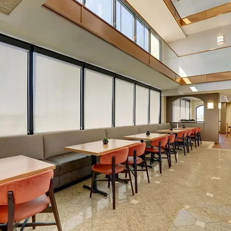 Drury Inn & Suites Marion-2