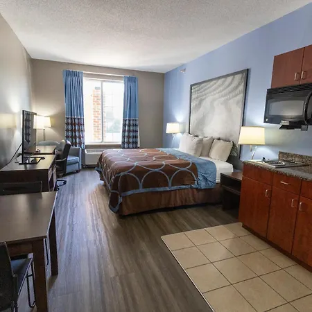 Super 8 By Wyndham Smithfield-Selma-2