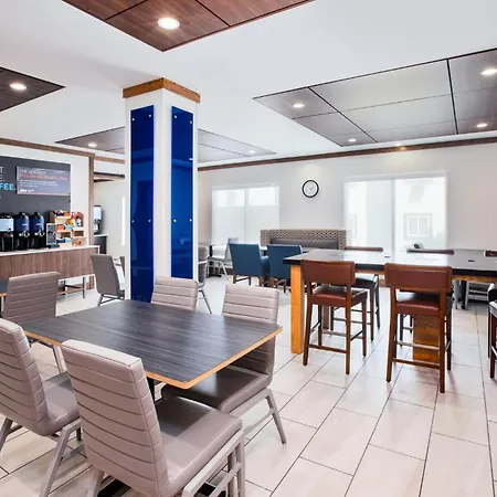 Holiday Inn Express & Suites Buffalo By Ihg-2
