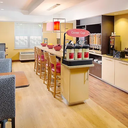 Towneplace Suites Manchester-Boston Regional Airport-2