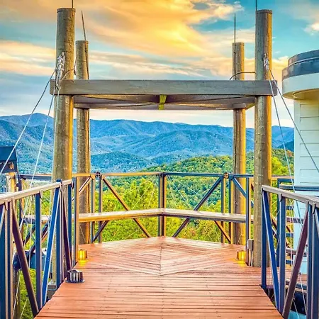Belltop: Mountaintop Retreat With Best Views In Tn-2