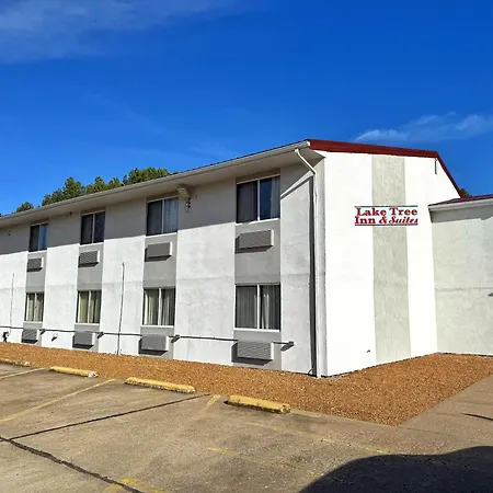 Lake Tree Inn & Suites-3