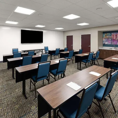 Hampton Inn & Suites Dothan-3