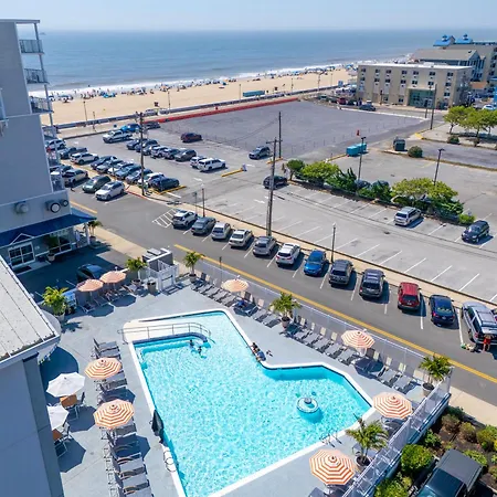 Commander Hotel & Suites-3