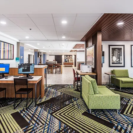 Holiday Inn Express Flint-Campus Area By Ihg-2