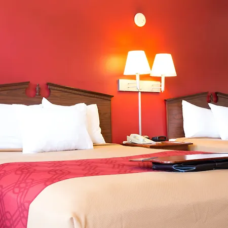 Econo Lodge-2