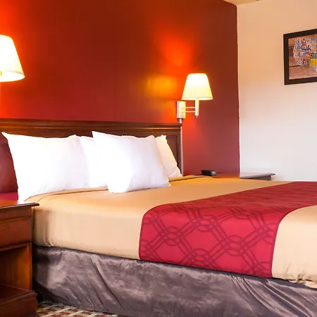Econo Lodge-3